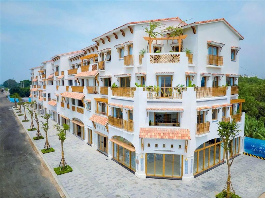 Độc quyền nhà phố 2 mặt tiền  ngay cổng chính, sở hữu lâu dài đẹp nhất dự án sun group vũng tàu