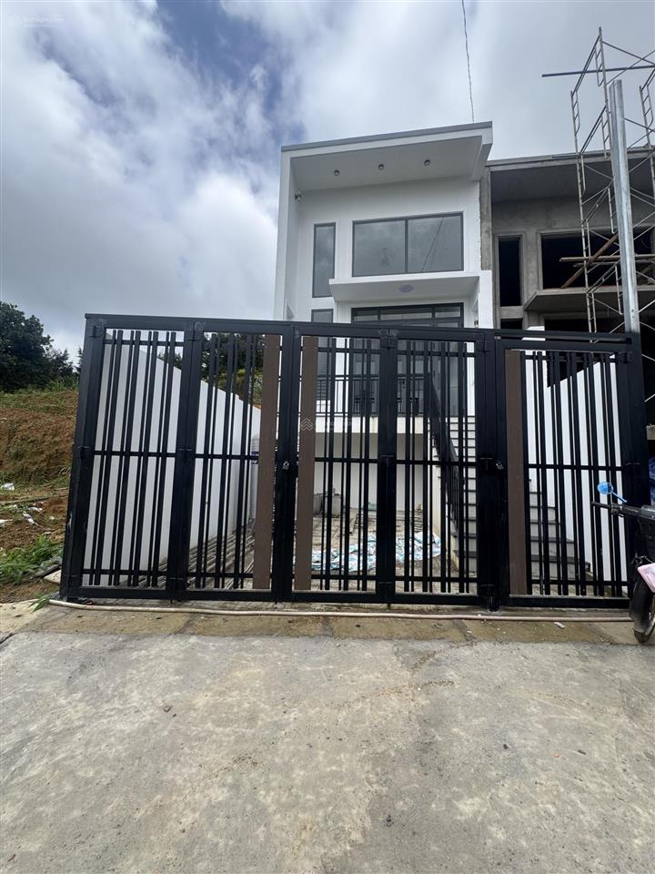 Nhà mới hoàn công 159m sàn, đất 142m, chỉ xách vali vào ở bảo lâm, gần tp. bảo lộc