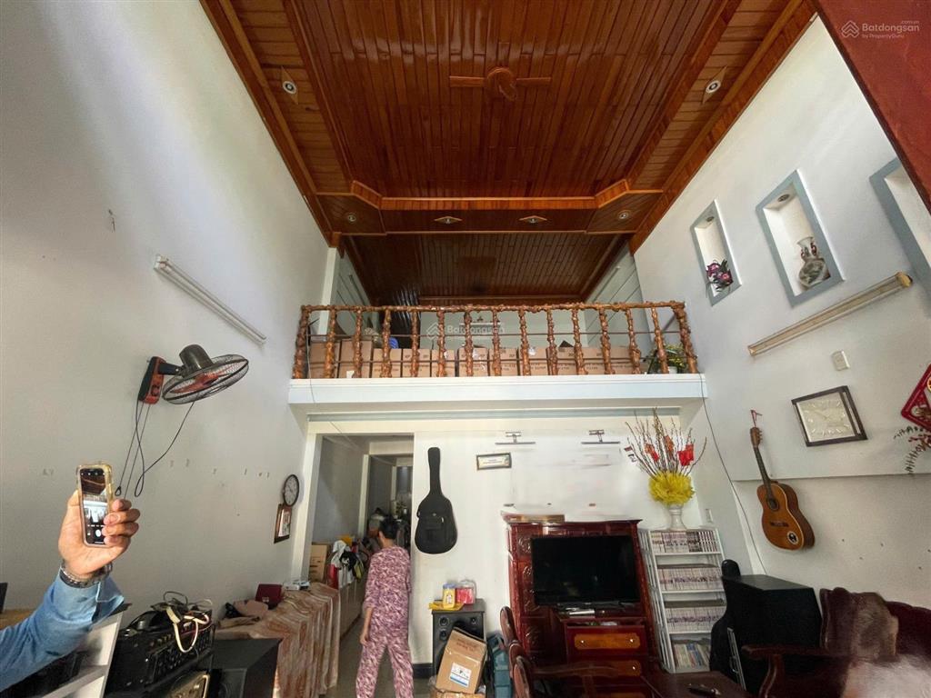 Bán nhà riêng tại số 243/ .., trường chinh, 90m2, 4,55 tỷ, view đẹp hot!