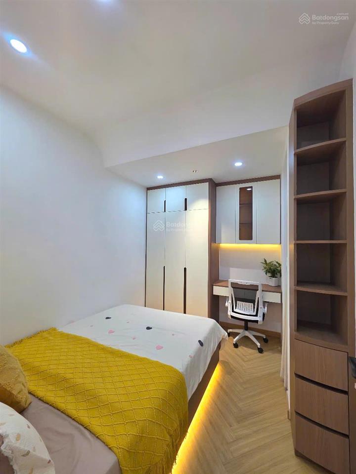 Cần bán sky garden 3  2 phòng giá 4,1 tỷ, cạnh trường rmit, trung tâm phú mỹ hưng