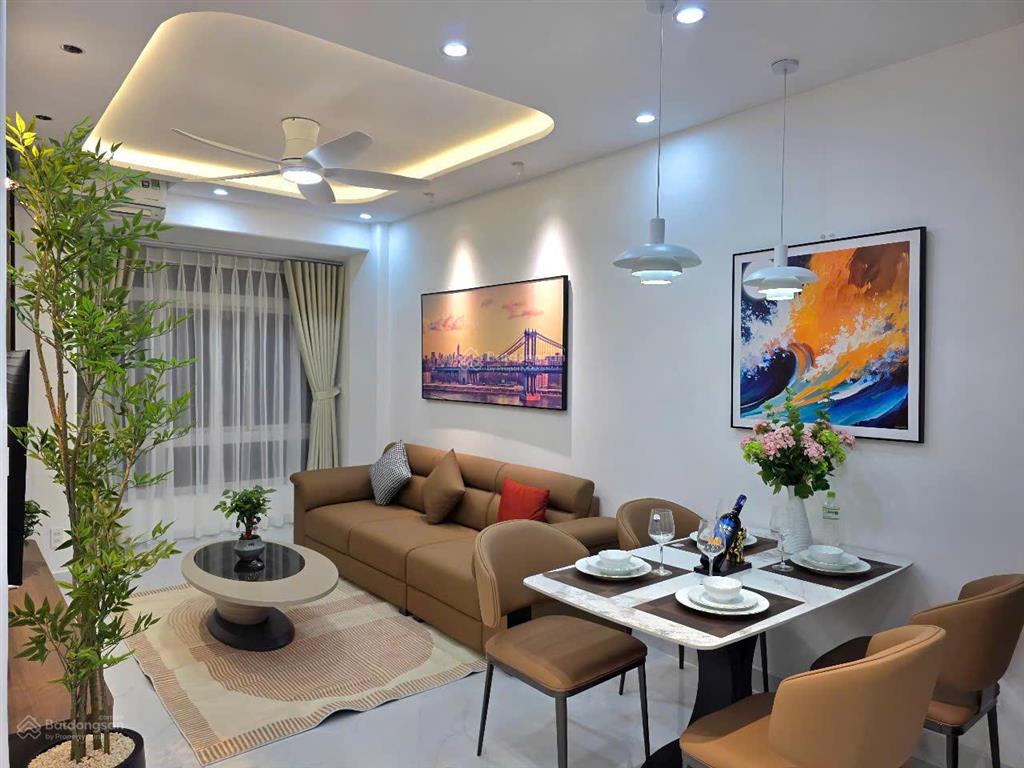 Cần bán sky garden 3  2 phòng giá 4,1 tỷ, cạnh trường rmit, trung tâm phú mỹ hưng