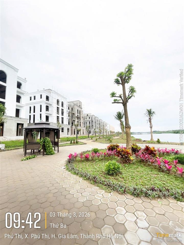 Cần tiền bán gấp lô liền kề 73,8m2 cạnh chung cư, view vườn hoa tại phú thị riverside gia lâm.