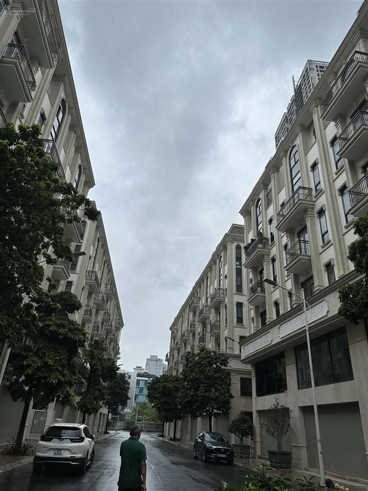 Shophouse him lam vạn phúc mặt đường tố hữu giá tốt cần bán,  0979 008 ***