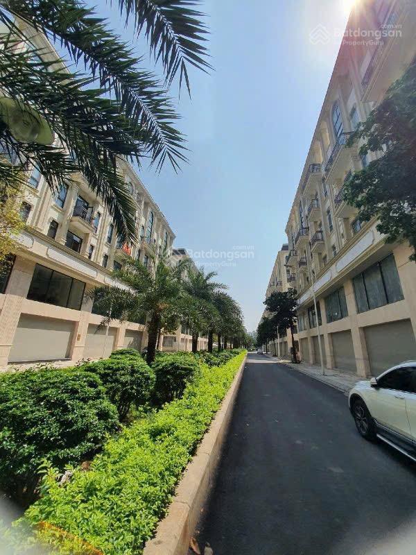 Shophouse him lam vạn phúc vị trí đẹp cần bán