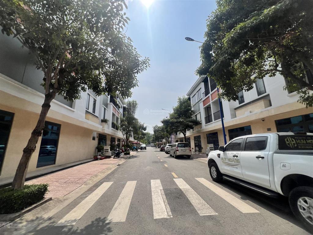 Nhà phố lavela garden hàng cđt giá tốt chỉ 3 tỷ/căn sổ sẵn công chứng ngay