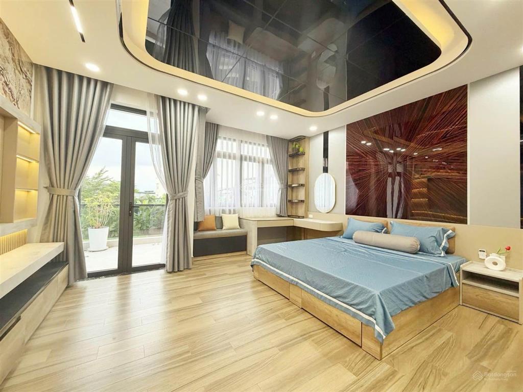 Bán nhà mặt tiền 4 tầng  ngang 5m  đậu oto bên trong  liền kề quận 7  sổ hồng riêng chỉ 9.x tỷ