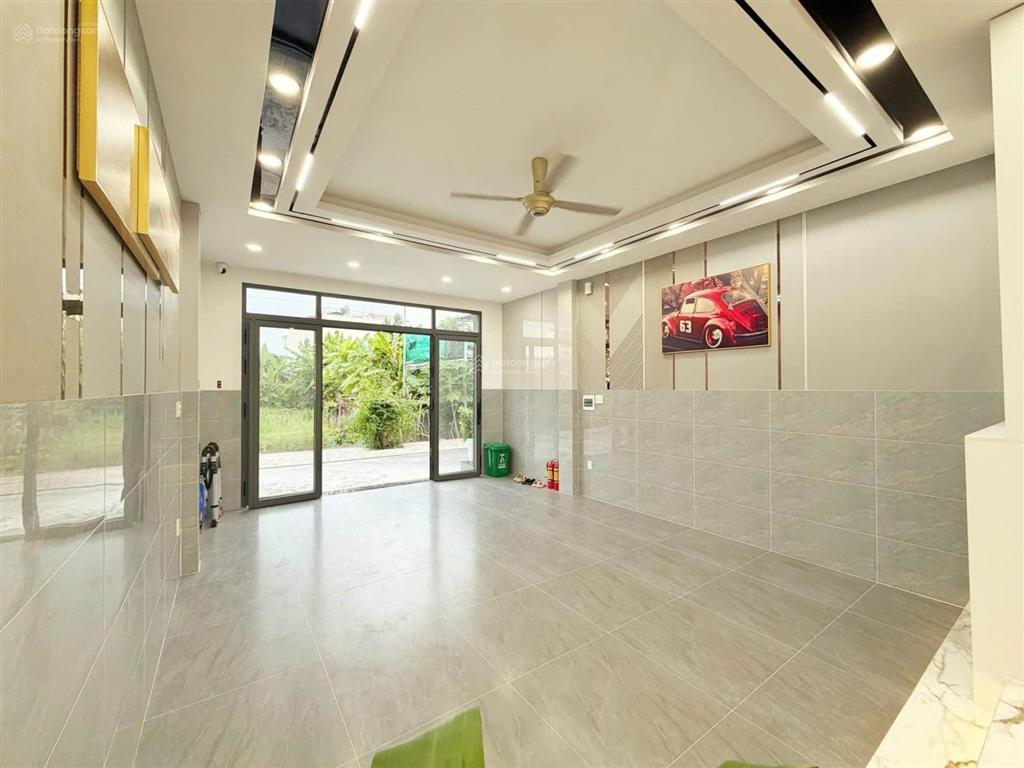 Bán nhà mặt tiền 4 tầng  ngang 5m  đậu oto bên trong  liền kề quận 7  sổ hồng riêng chỉ 9.x tỷ