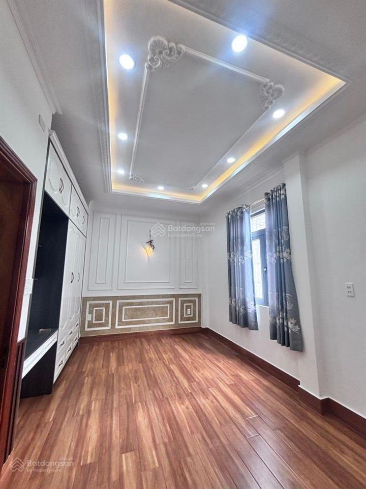 Siêu biệt thự chỉ 8.x tỷ  đường nhựa thông nhau  xe hơi đỗ cửa cạnh quận 7