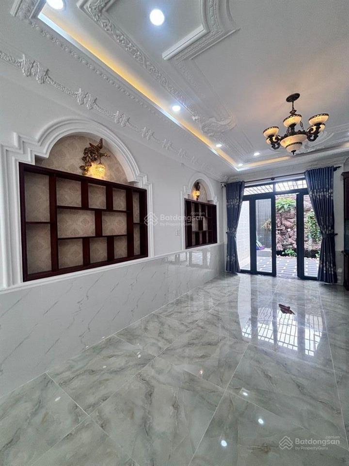 Siêu biệt thự chỉ 8.x tỷ  đường nhựa thông nhau  xe hơi đỗ cửa cạnh quận 7