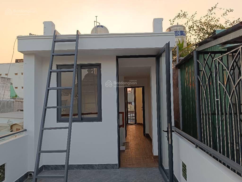 Bán nhà mới  4 tầng  quận 7  giá chỉ 5.x tỷ  đường võ thị nhờ