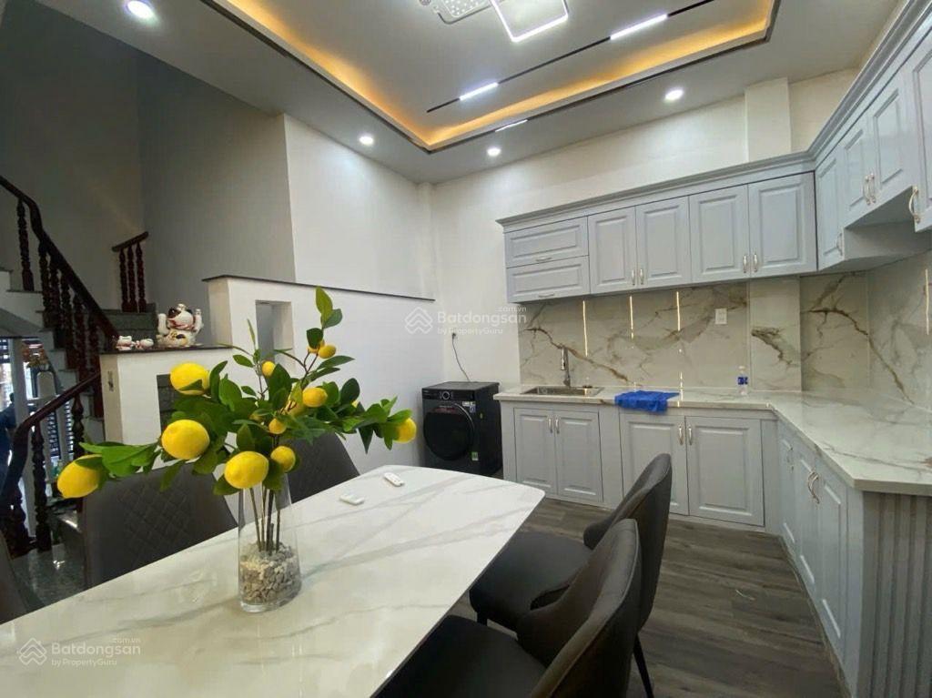 Bán nhà hẻm xe hơi  3 tầng  đường huỳnh tấn phát  nhà bè  chỉ nhỉnh 6 tỷ.