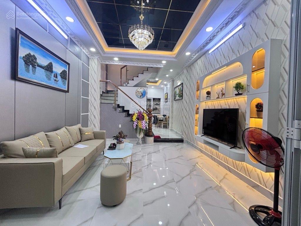 Bán nhà đẹp  mặt tiền kinh doanh  đường huỳnh tấn phát  hẻm xe hơi giá chỉ 7.x tỷ  sát quận 7