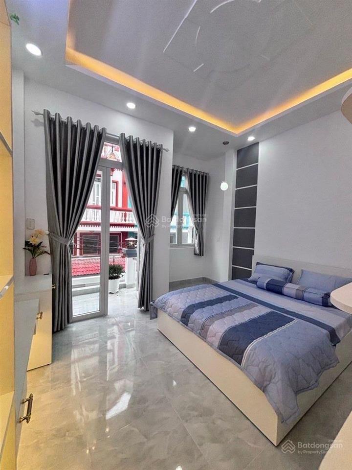 Bán nhà đẹp  mặt tiền kinh doanh  đường huỳnh tấn phát  hẻm xe hơi giá chỉ 7.x tỷ  sát quận 7