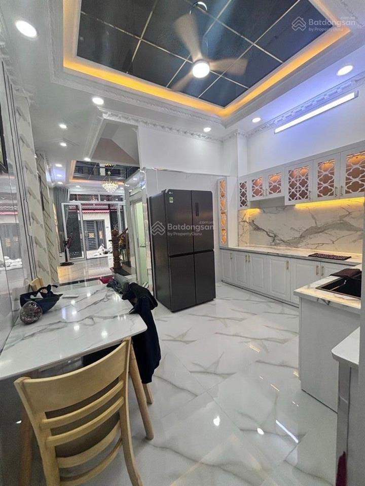 Bán nhà đẹp  mặt tiền kinh doanh  đường huỳnh tấn phát  hẻm xe hơi giá chỉ 7.x tỷ  sát quận 7
