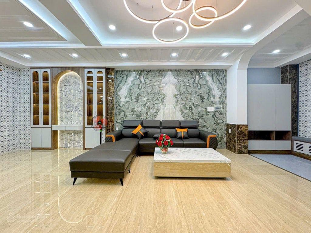 Bán nhà mới  đường trần xuân soạn quận 7  ngang 5m  4 tầng chỉ 7.x tỷ