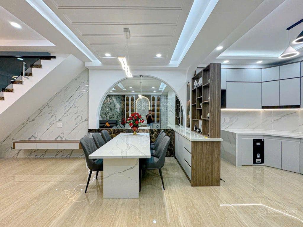 Bán nhà mới  đường trần xuân soạn quận 7  ngang 5m  4 tầng chỉ 7.x tỷ