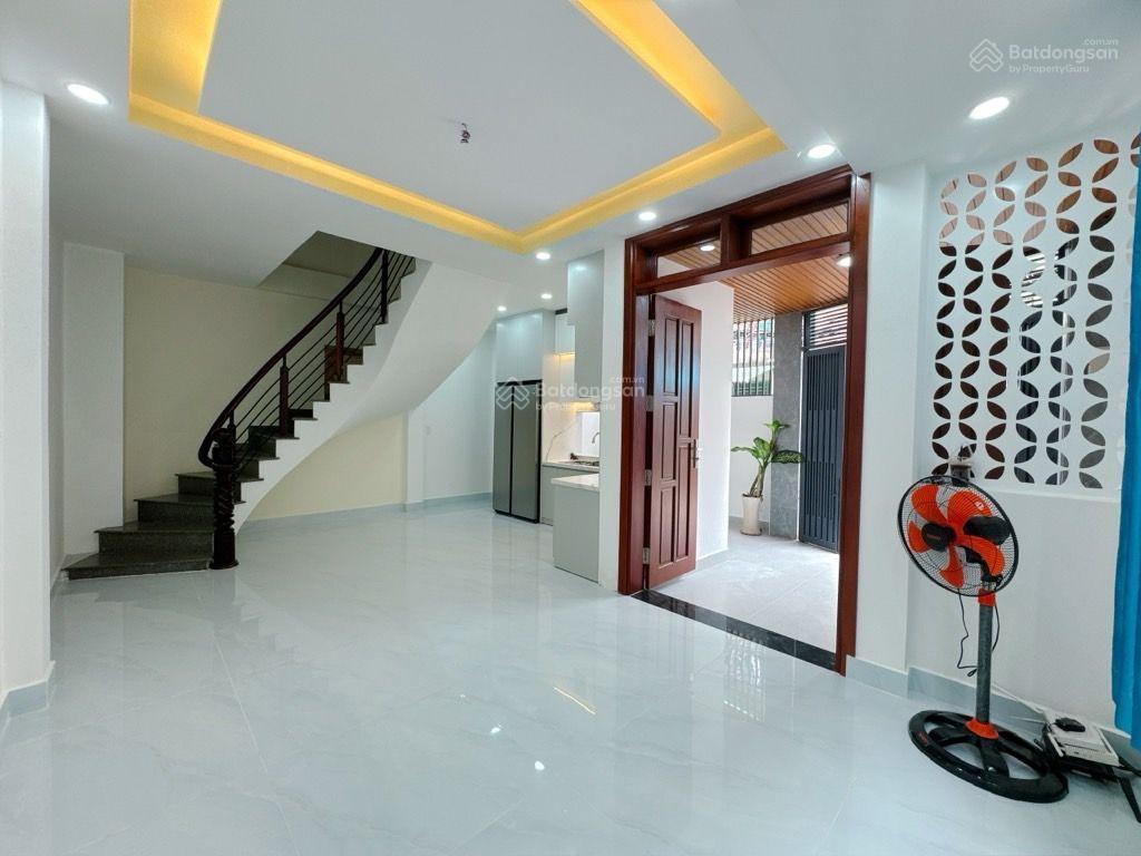 Bán nhà đường nguyễn thị thập  quận 7  hẻm ô tô quay đầu  6 phòng ngủ  chỉ nhỉnh 9 tỷ