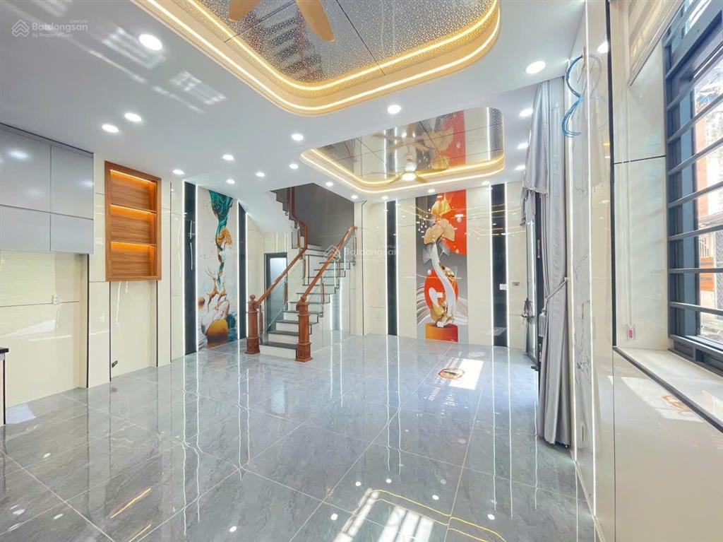 Bình tân giáp tân phú nhà xây mới đẹp 100% 4 tầng hẻm xe tải 6m dt 55m2 , ngang 8m nở hậu