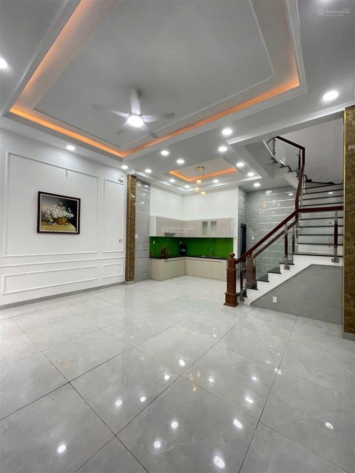 Siêu phẩm bình tân, ngang hiếm 6x9m, 4 tầng btct, xe hơi ngủ trong nhà  cạnh chợ bình thành