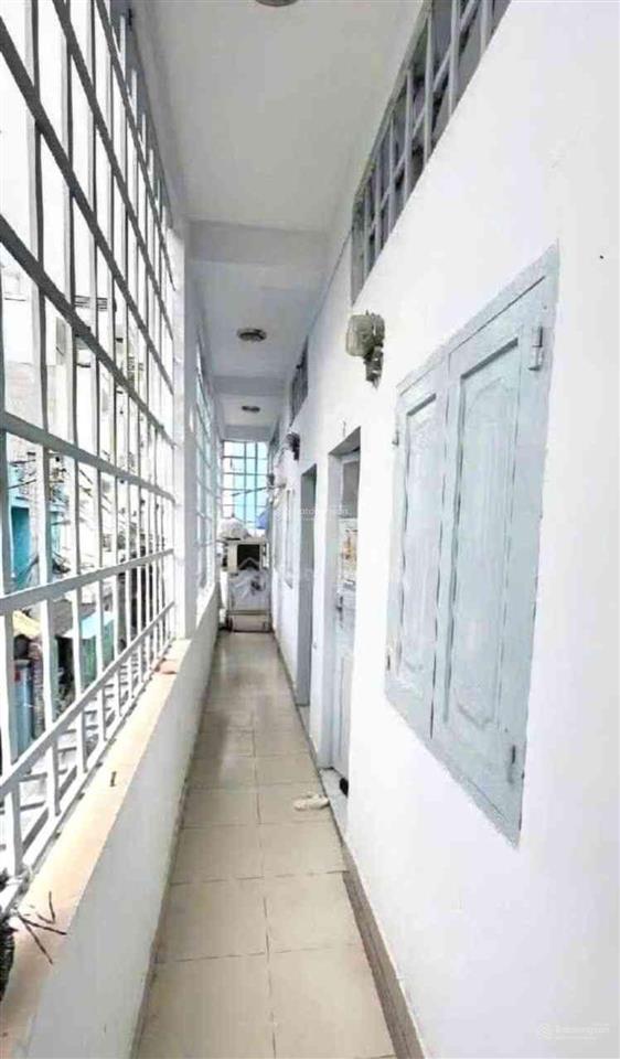 Cơ hội đầu  nhỉnh 7 tỷ  ngay hương lộ 2  3 tầng  hơn 10 phòng đang cho thuê  có sẵn dòng tiền