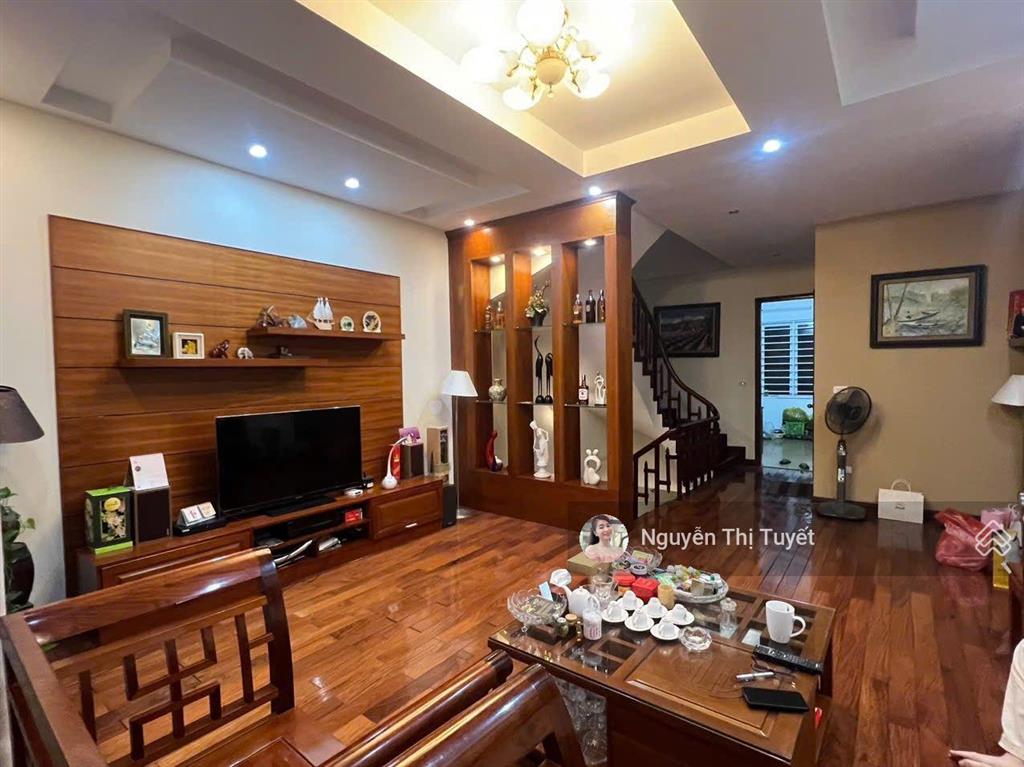 Bán nhà phân lô mỗ lao, hà đông, vỉa hè rộng, kinh doanh, trước nhà 2 ô tô tránh, 68m, giá 18 tỷ tl