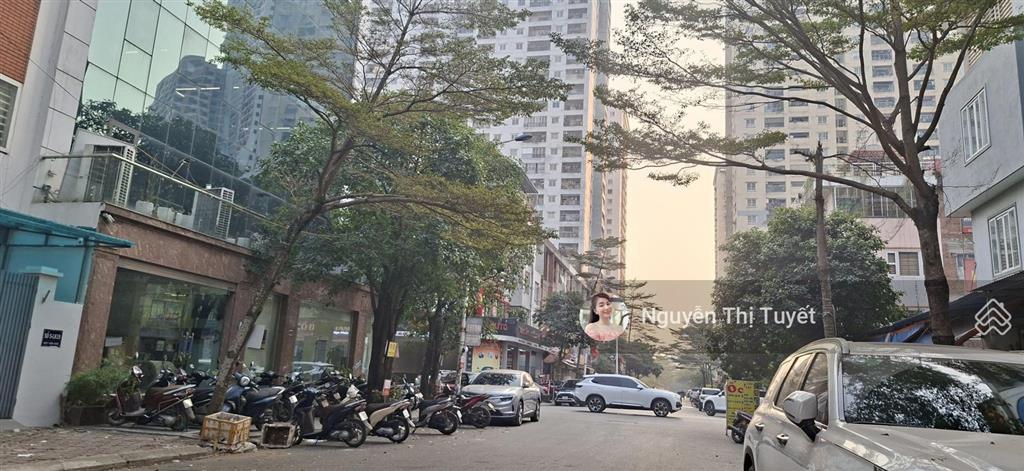 Chính chủ bán nhà kđt văn khê, liền kề vỉa hè rộng, trước nhà 18m, kinh doanh, dt 83m2, giá 20.5 tỷ