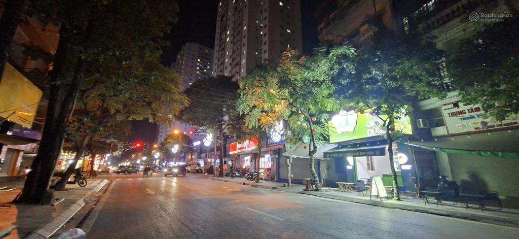 Chính chủ bán chung cư ct1 ngô thì nhậm, hà đông, 2 phòng ngủ full nội thất, chỉ hơn 4 tỷ.