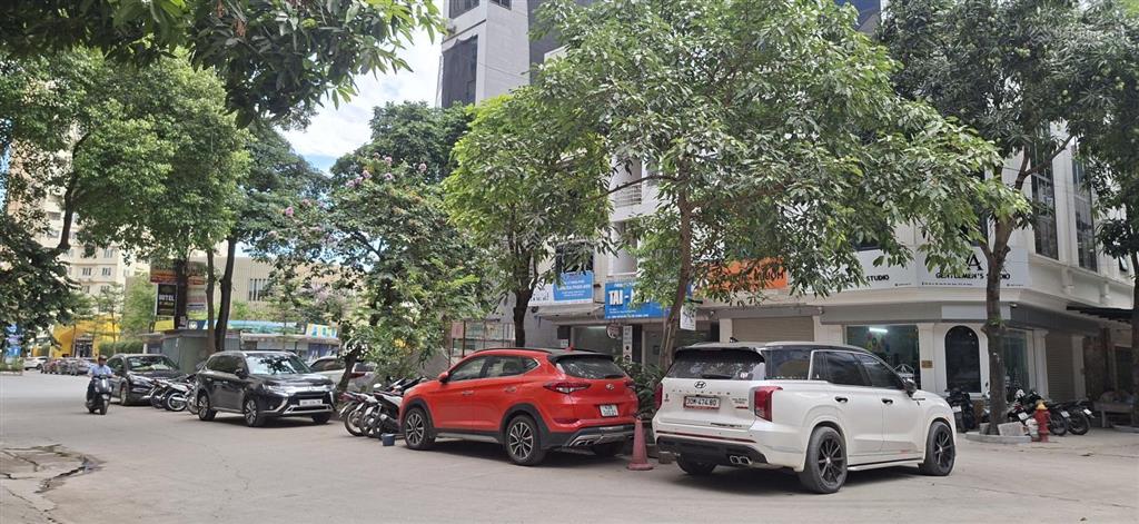 Giảm chào 1 tỷ bán nhà kđt văn khê, hà đông, 50m2, 5 tầng, nhà đẹp ở ngay, giá 14.2 ty
