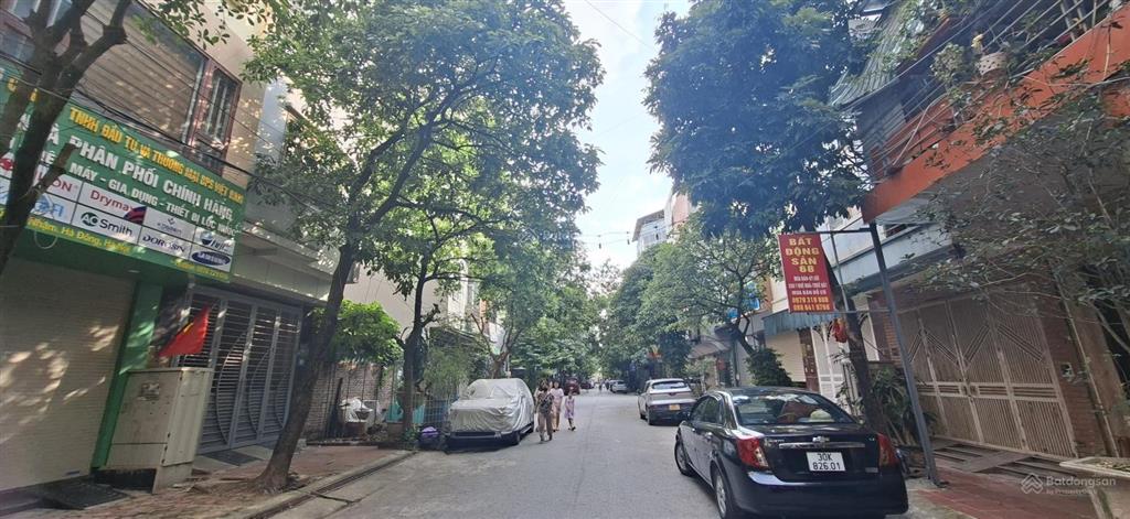 Hạ chào 1 tỷ, bán đấu giá ngô thì nhậm, hà đông, đường trước nhà 12m, vỉa hè rộng 3m, giá hơn 14 tỷ