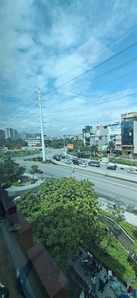 Chính chủ cho thuê tòa nhà văn phòng 7 tầng thang máy thông sàn, mặt phố lê trọng tấn, giá 30 triệu