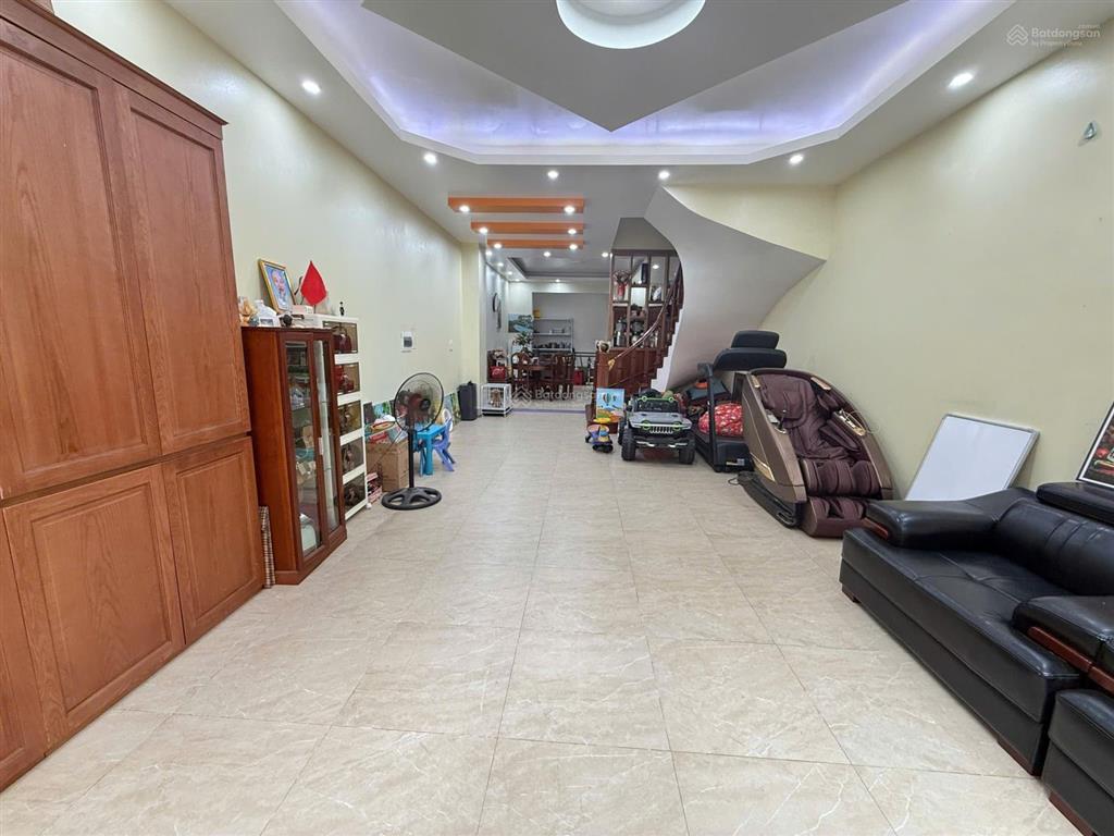 Chính chủ cần cho thuê liền kề kđt văn khê, trục chính đường đôi 32m, dt83m2 x 5 tầng, giá 25 triệu