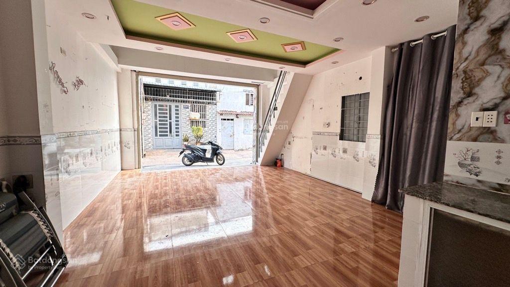 Nhà lô góc 2 tầng giảm 250tr  trần thị cờ q12  81 m2  giá 4,75 tỷ
