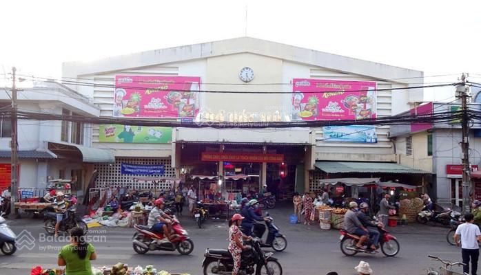 Thật sự tôi nể chủ nhà này luôn. bán nhà 2mt lý thường kiệt  hóc môn 163m2 mà rẻ quá  còn 7,8 tỷ
