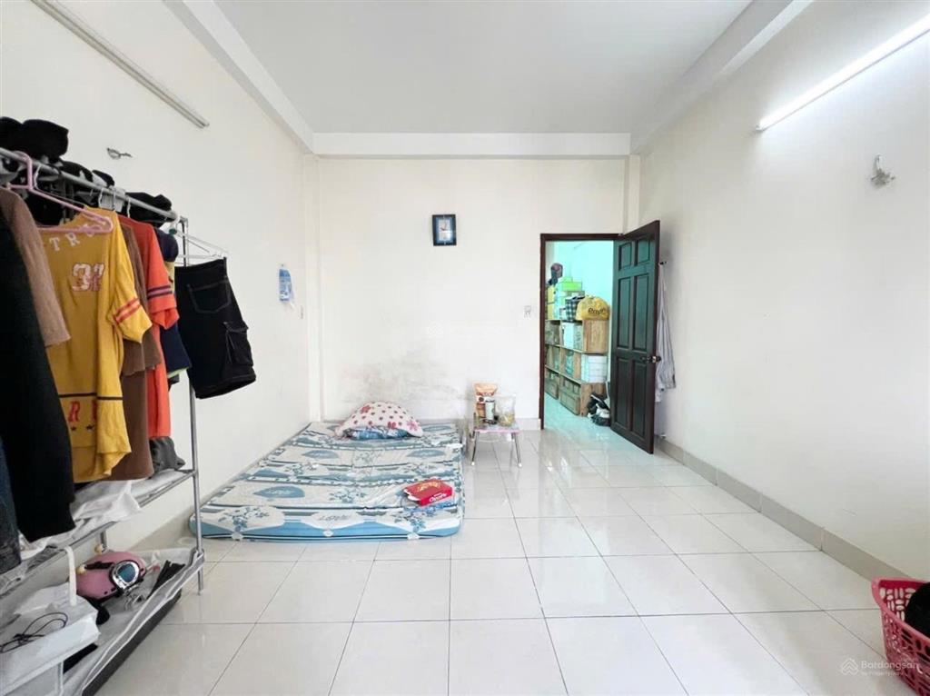 Chị chủ cần thanh khoản gấp  bán căn nhà 3 tầng gần phạm văn chiêu giá hạt rẻ