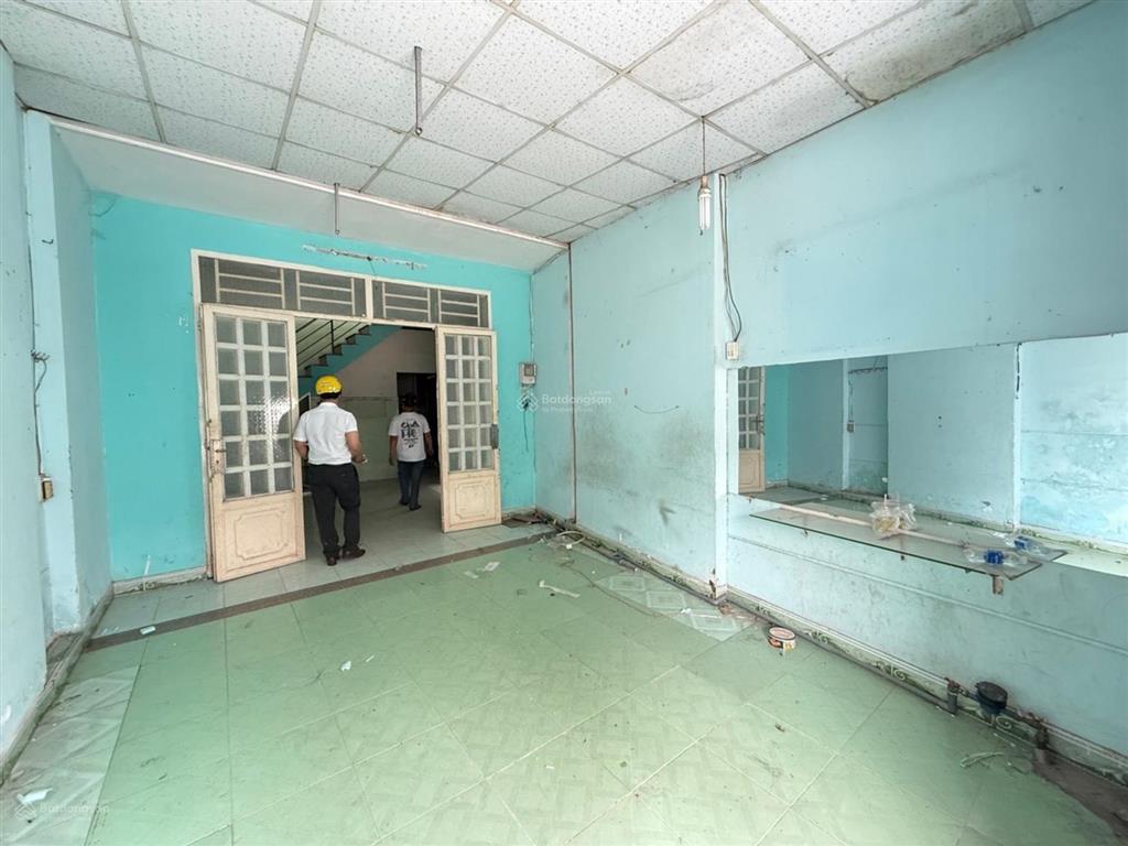 Diện tích khủng quá  gần 200m2  mt nguyễn thị chồn  hóc môn  2 tầng cũ  chỉ có 5,2 tỷ