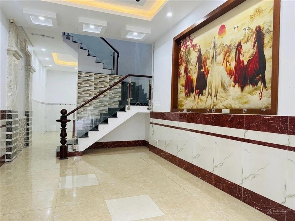 Cực phẩm 4 tầng đối diện hiệp thành city hẻm 6m xe hơi tránh nhau chỉ 5,7 tỷ