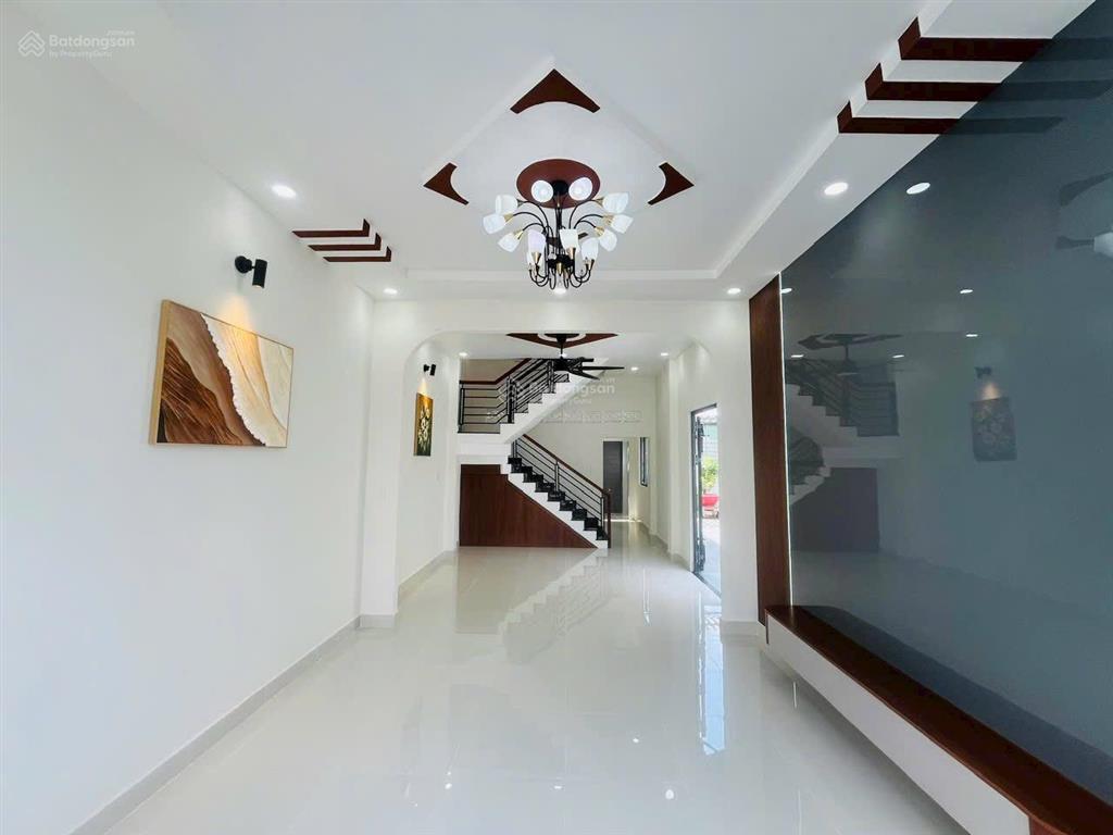Biệt thự 2 tầng  xuân thới sơn  hóc môn  ngang 8m  giá 5,45 tỷ