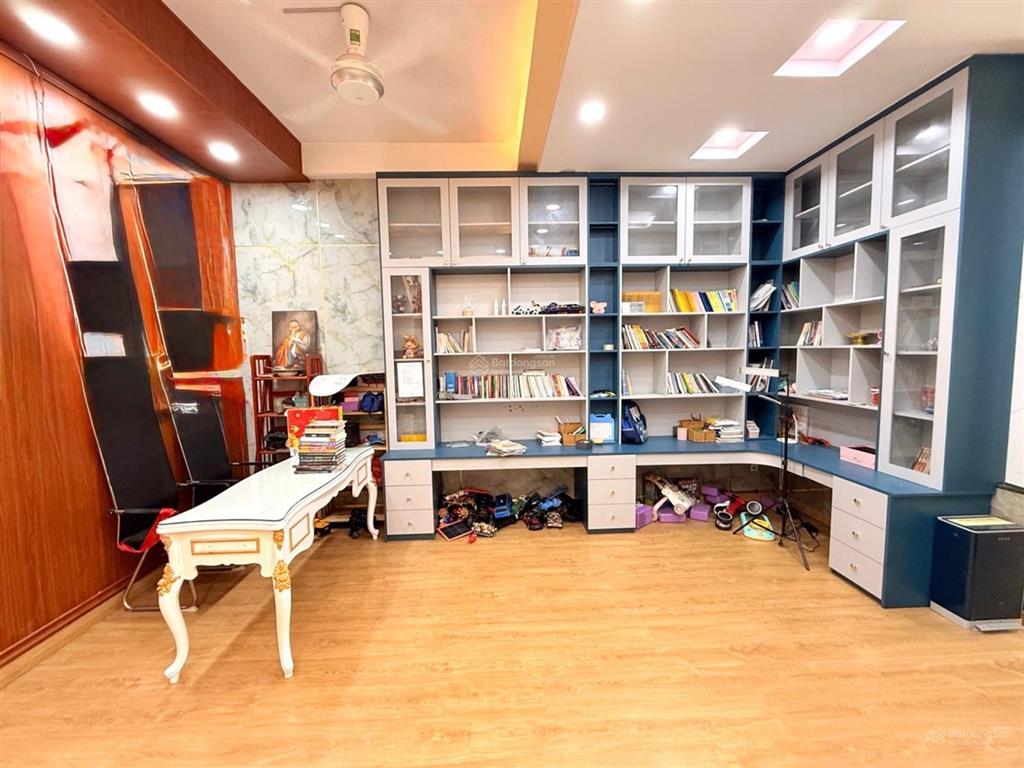 Hàng hiếm khu k82  tô ký  4 tầng  133m2  ngang 6.5m  giá 13.5 tỷ