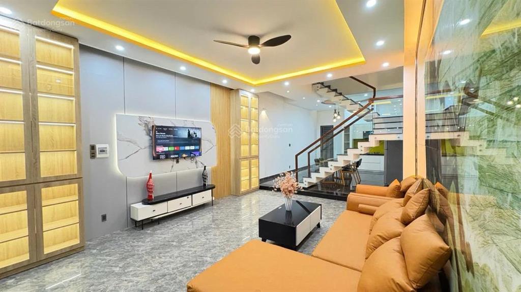 Bán nhà kiên cố đường huy cận,nhà đẹp tìm chủ