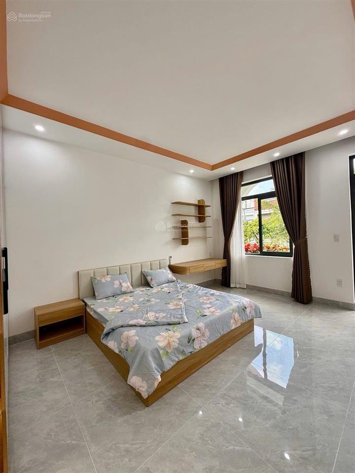 Nhà 3 tầng 5 phòng ngủ full nội thất cao cấp  nhà đẹp chờ chủ