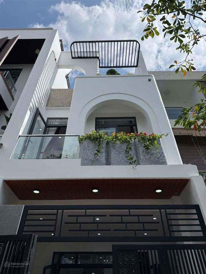 Nhà 3 tầng 5 phòng ngủ full nội thất cao cấp  nhà đẹp chờ chủ