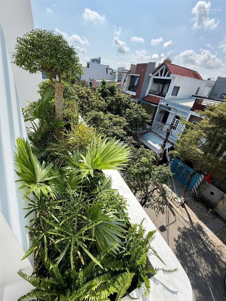 Nhà 3 tầng 5 phòng ngủ full nội thất cao cấp  nhà đẹp chờ chủ