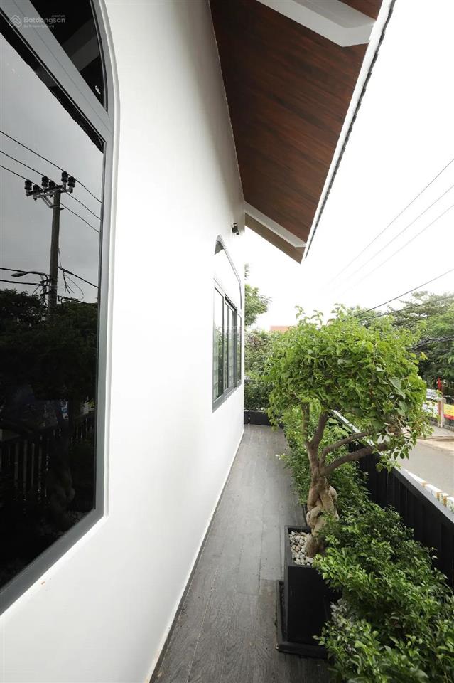 Villa sang xịn khu nam việt á, bên hông cầu tuyên sơn, ngũ hành sơn, đn