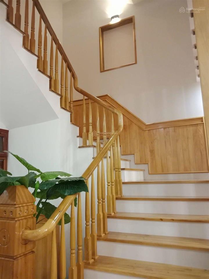 Nhà 3 tầng nguyễn đình chiểu đường 7m5 full nội thất gỗ tốt để lại  148,3m2 10,*** tỷ