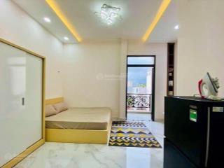 Cho thuê chdv siêu mới tại nguyễn gia trí, ban công mới 100% sát bên ftu, uth,..