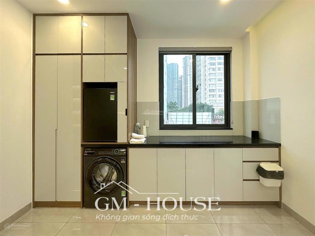Studio thoáng mát tại nguyễn hữu cảnh  nhà mới, full nội thất  giáp bên quận 1
