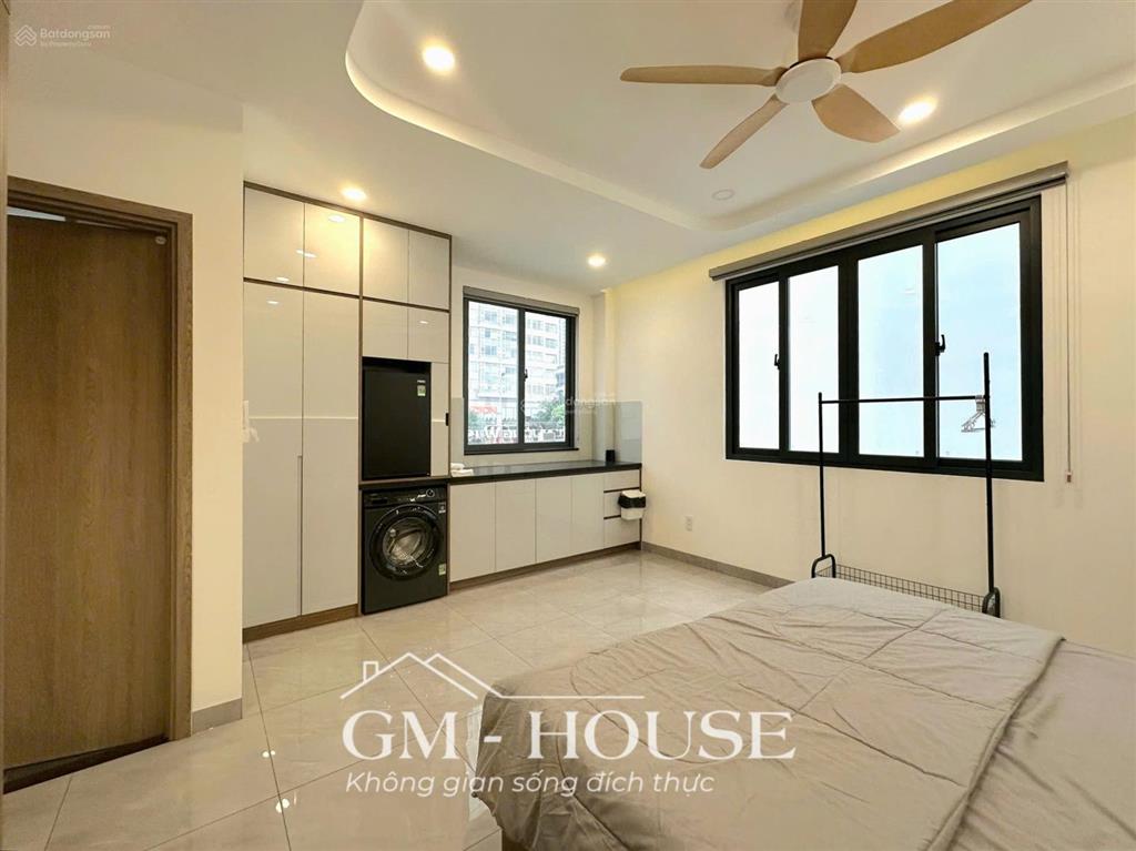 Studio thoáng mát tại nguyễn hữu cảnh  nhà mới, full nội thất  giáp bên quận 1