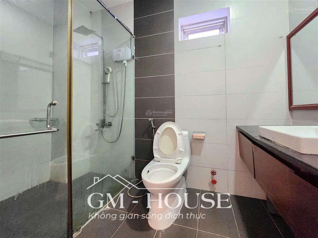 Cho thuê căn hộ dịch vụ  1 phòng ngủ, ban công, full nội thất  ung văn khiêm