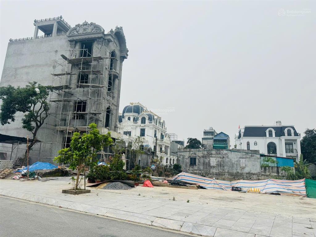 Chính chủ bán đất mặt sông đáy phù vân  157m2 (mt 6m) ngay sát đh công nghiệp hà nội  cs hà nam