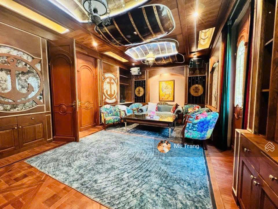 Bán biệt thự tp giao lưu, 245m2 x 4 tầng, mt 8.5m, ô tô tránh, gần hồ, 79 tỷ,  0342 598 ***